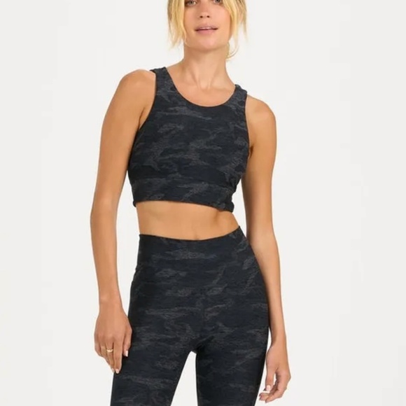 Vuori Juno Yoga Sports Bra in Black Camo Print Size Medium - Picture 1 of 6